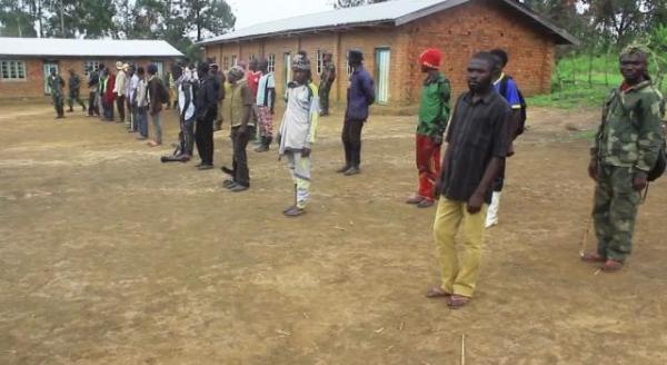 membres - groupes - armés - CODECO RDC. processus Des miliciens en pleine formation. RLPC