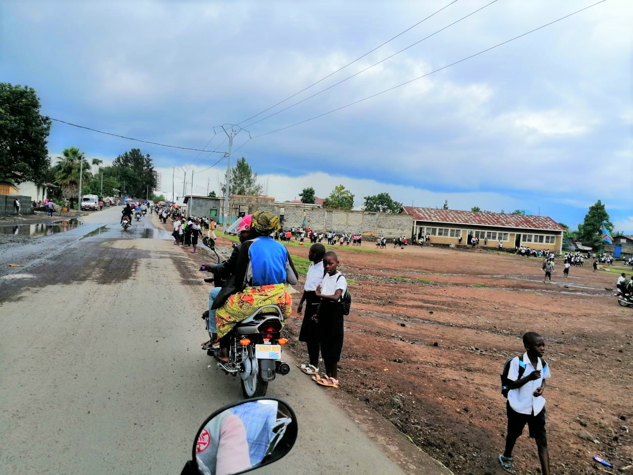 Goma-corps sans vie - buhene - Buhene-circulation motos