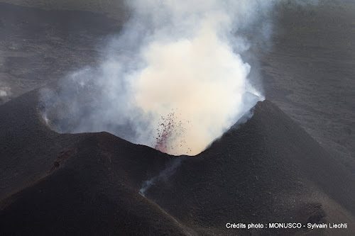 nyamulagira01-7951091