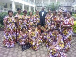 mukwege-et-femmes-beatil-alt-1-250x188-5105108